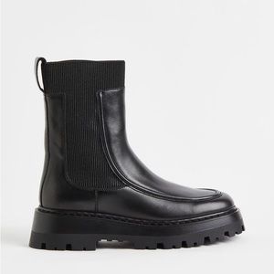 NIB Genuine Leather Chunky Chelsea Boots